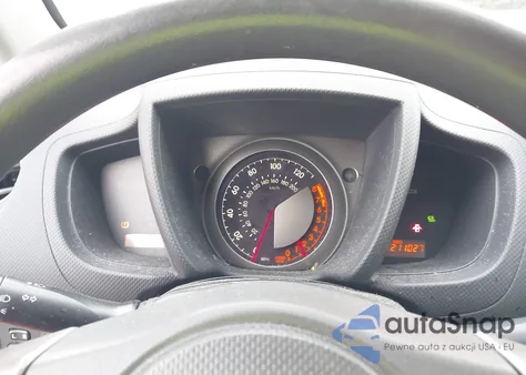 2011 Scion Xd из США, поврежденный, VIN JTKKU4B46B1010610